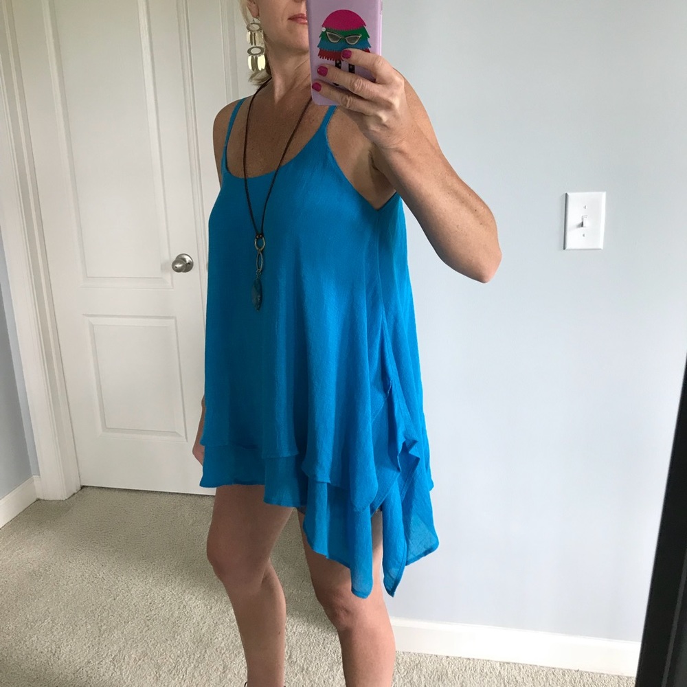 ♥️1 SM LEFT♥️Handkerchief Hem Tank - Picture 3 of 8